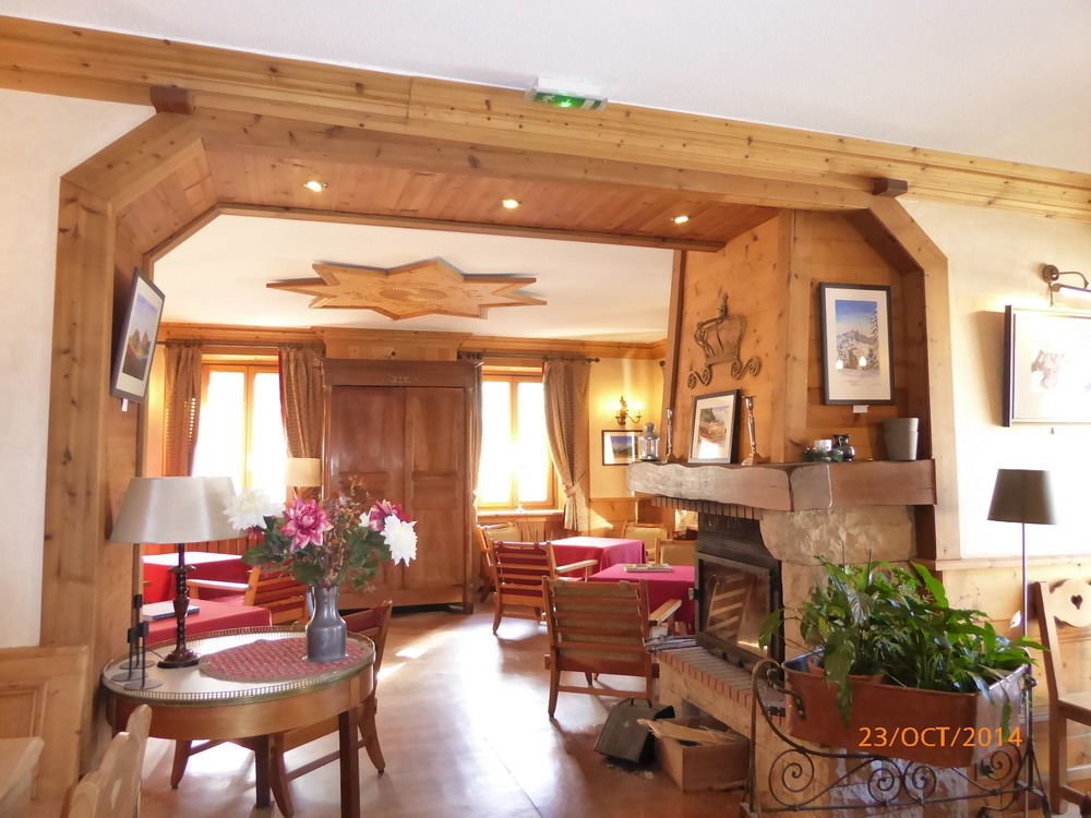 Hotel Restaurant La Couronne Шамони Экстерьер фото