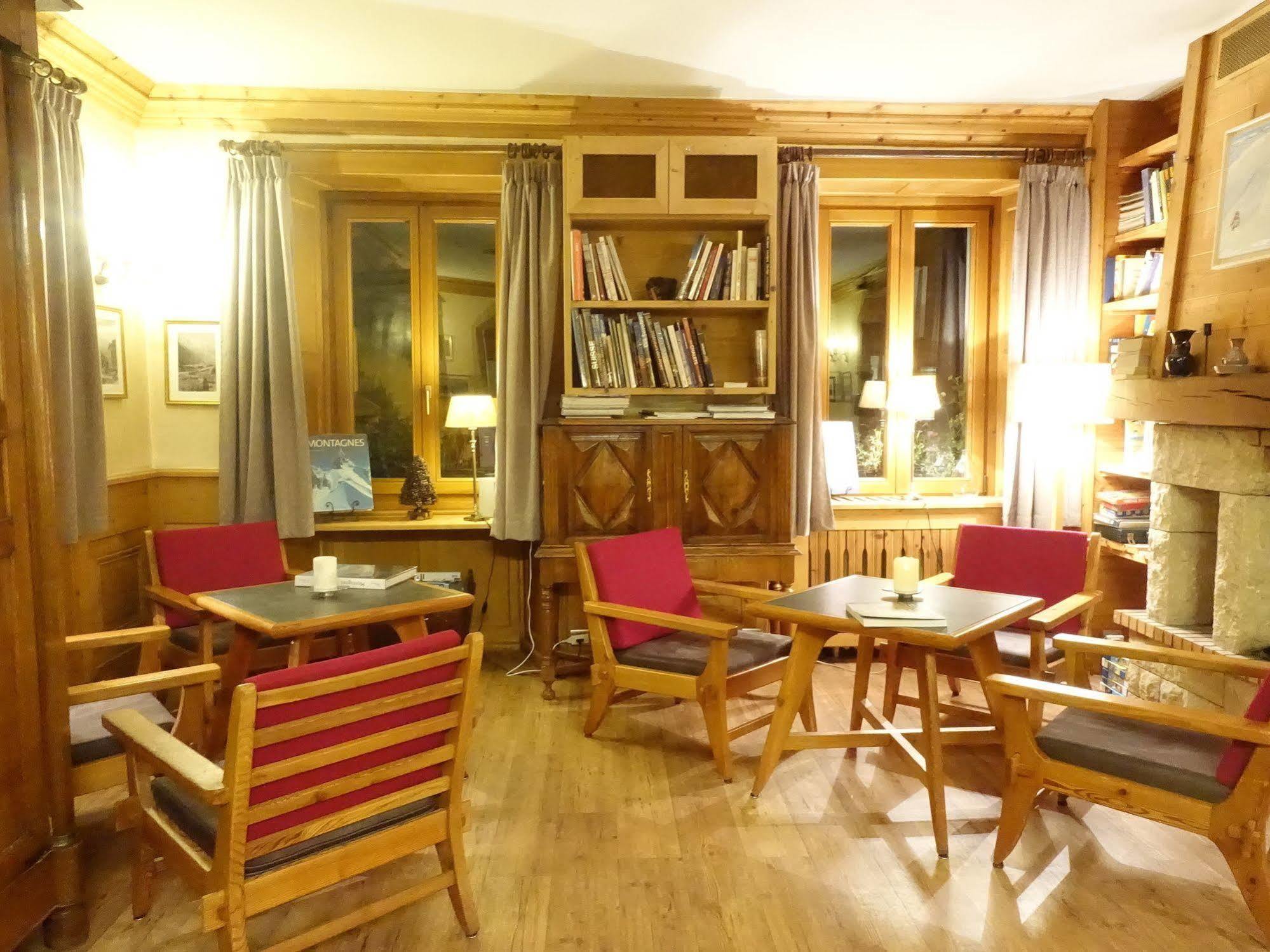 Hotel Restaurant La Couronne Шамони Экстерьер фото